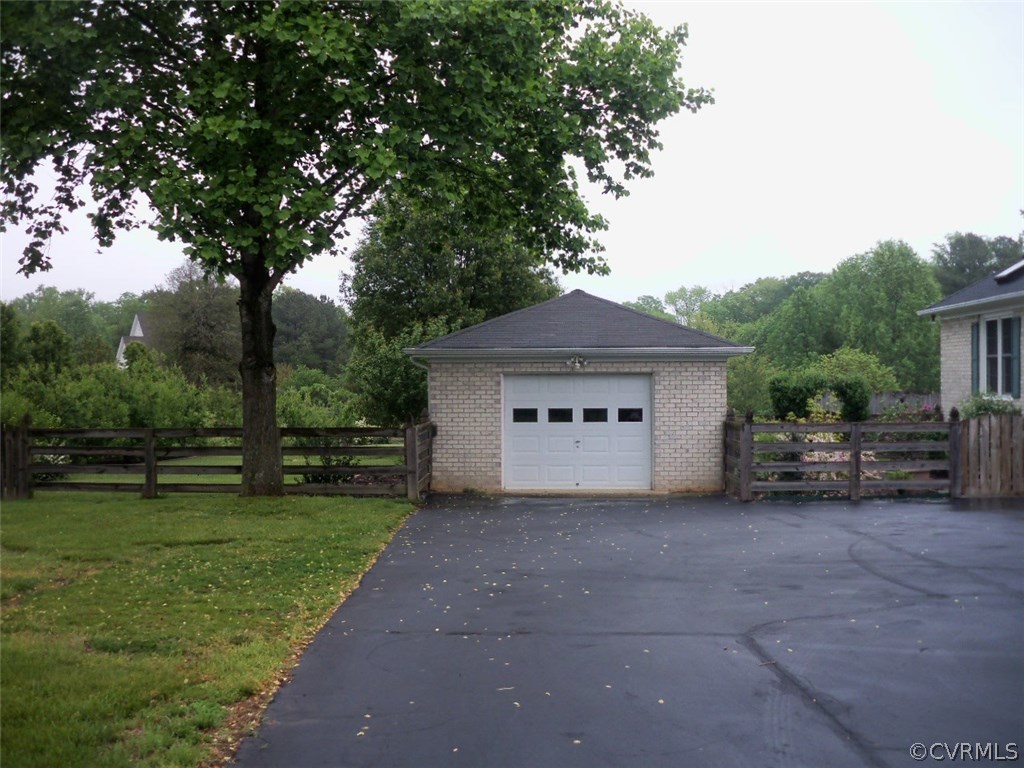 1512 Page Road Powhatan, VA 23139 - Photo 17 of 19 Gallery Image 17