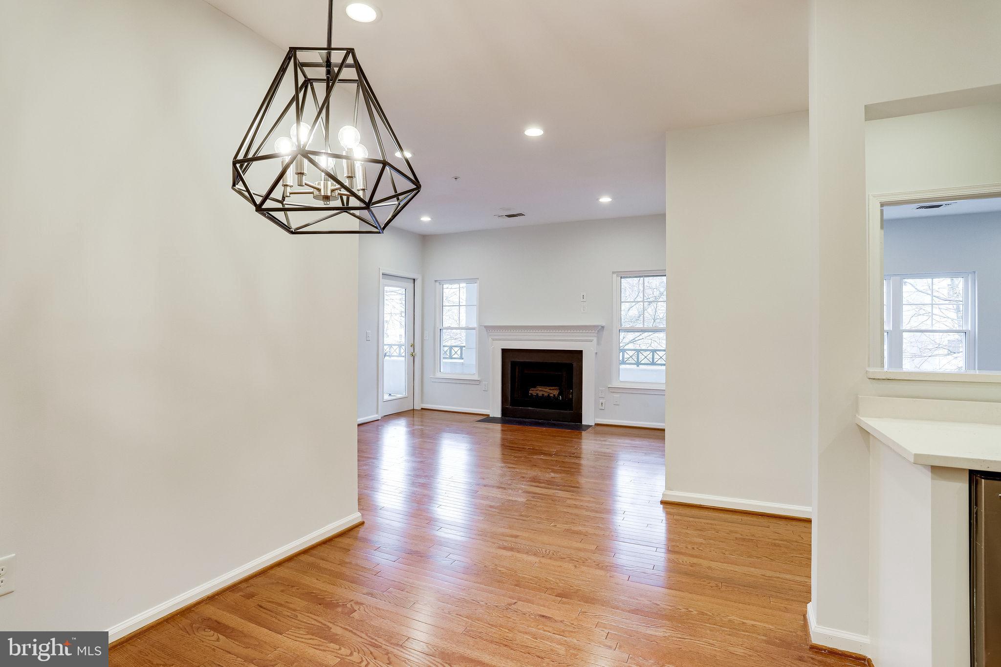 12009 Taliesin Place, Unit 26 Reston, VA 20190 - Photo 5 of 20 Dining/Living