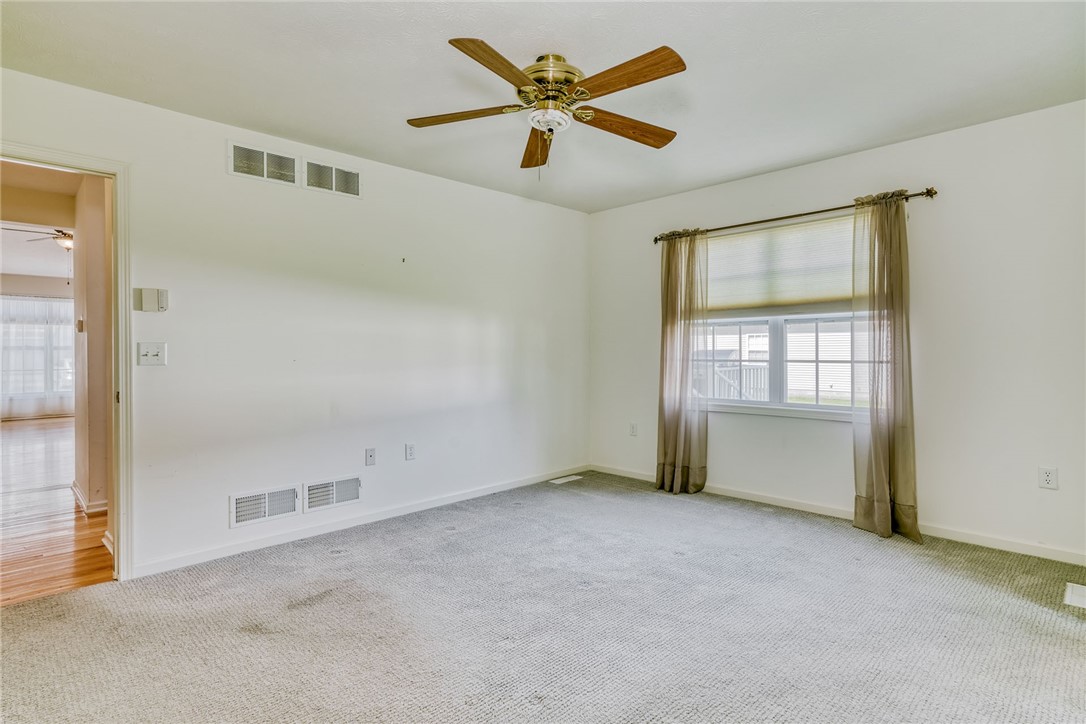 200 Rayfield Circle Webster, NY 14580 - Photo 28 of 41 MASTER BEDROOM