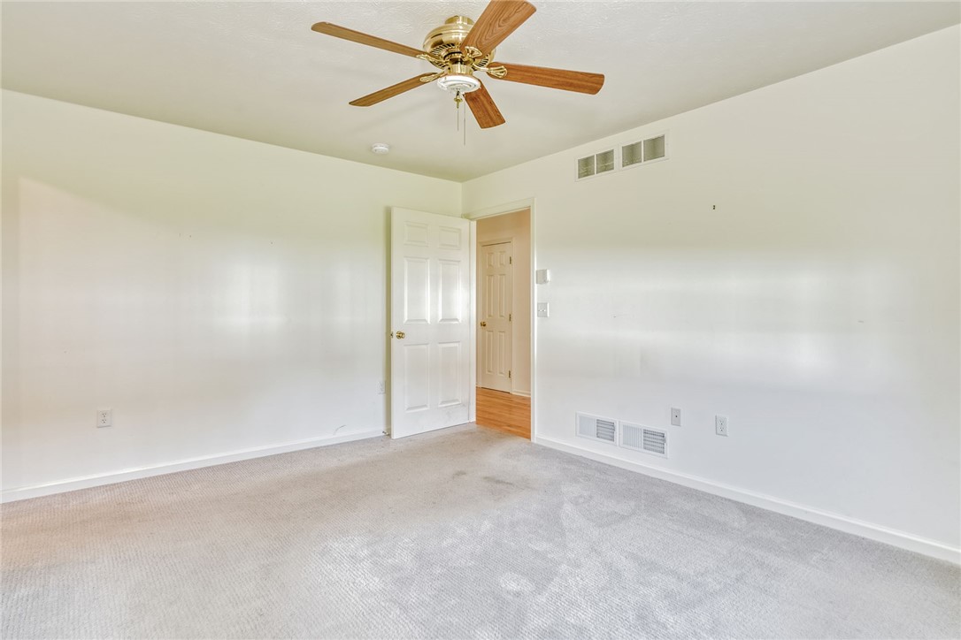 200 Rayfield Circle Webster, NY 14580 - Photo 30 of 41 MASTER BEDROOM