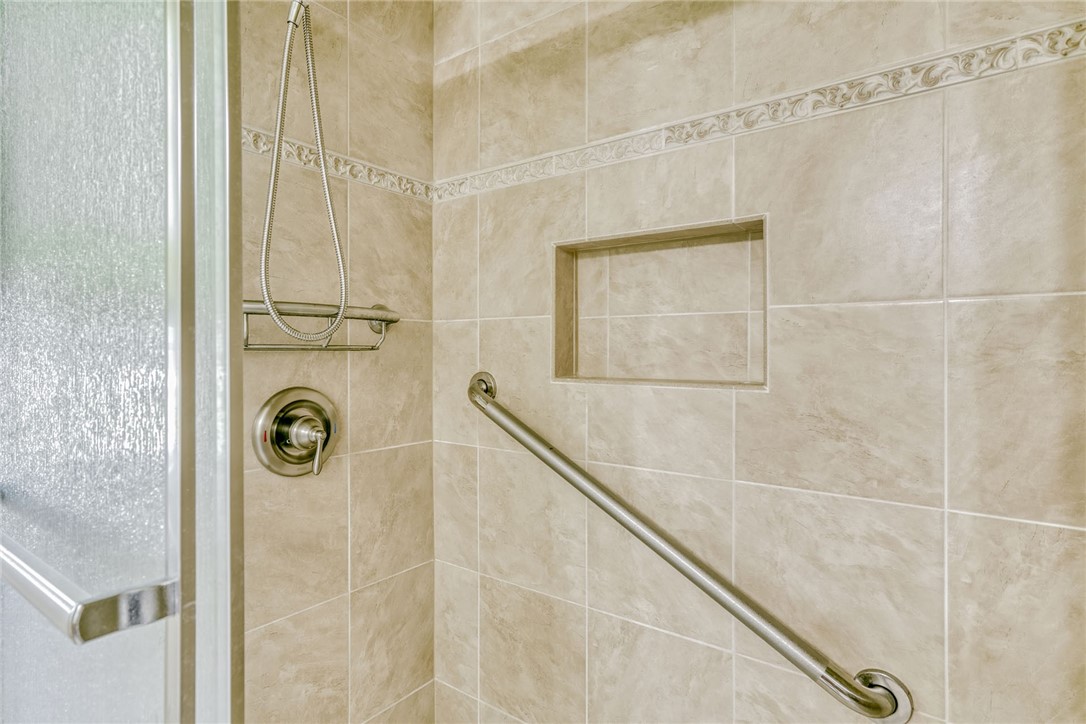 200 Rayfield Circle Webster, NY 14580 - Photo 33 of 41 TILED SHOWER - OVERSIZED - MASTER BEDRM