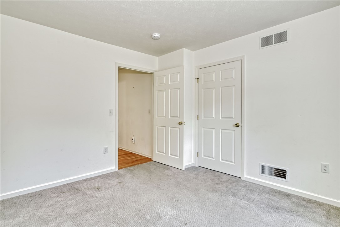 200 Rayfield Circle Webster, NY 14580 - Photo 37 of 41 BEDROOM #2