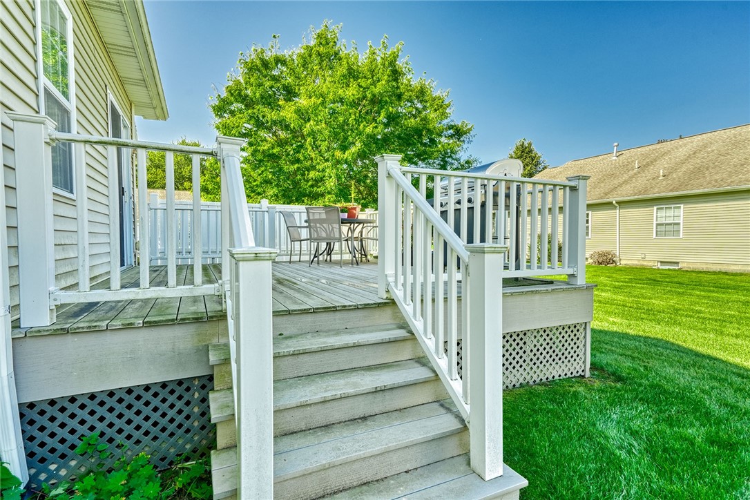 200 Rayfield Circle Webster, NY 14580 - Photo 6 of 41 DECK