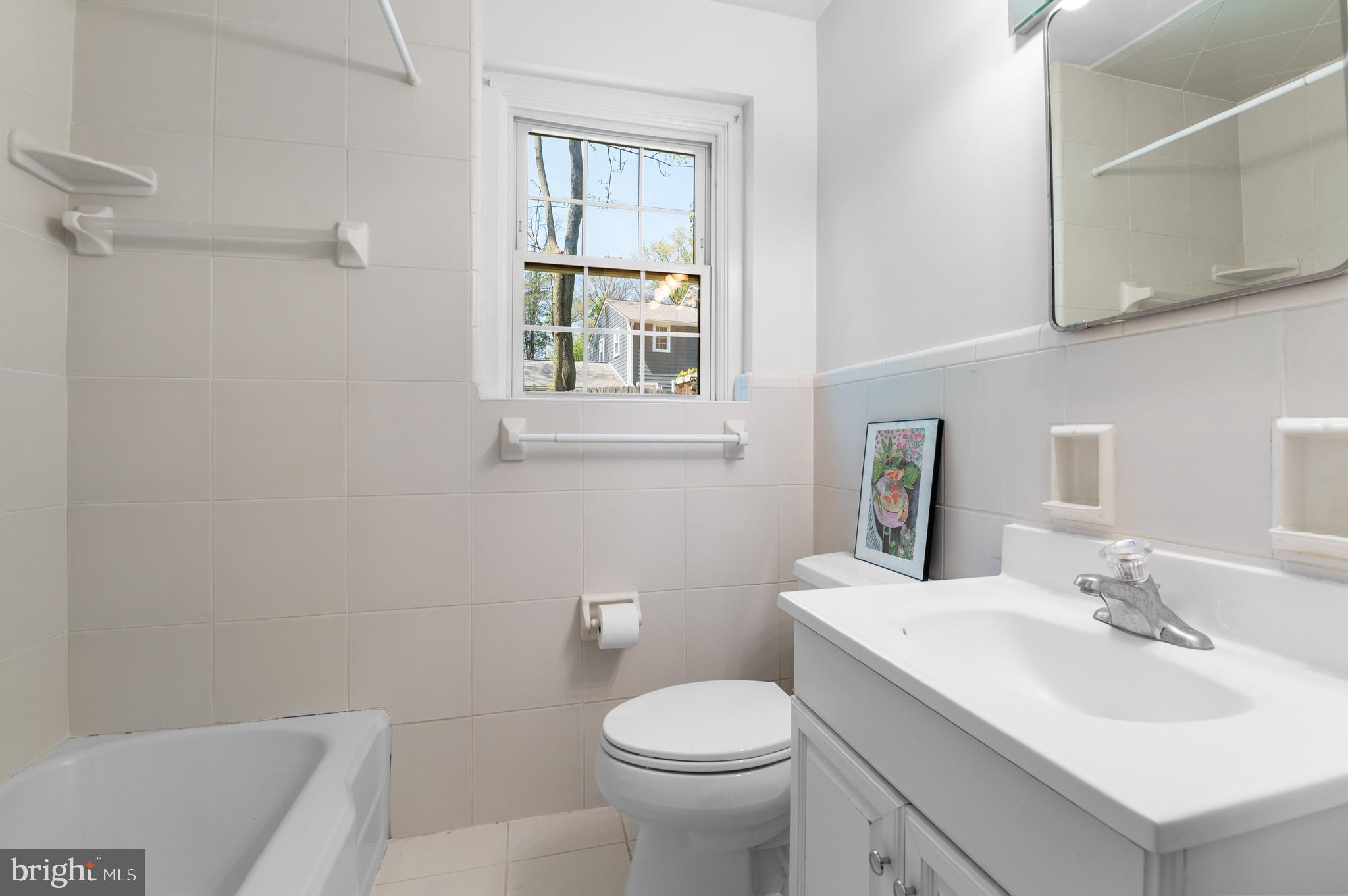 441 Conestoga Road Wayne, PA 19087 - Photo 19 of 29 FULL BATHROOM #1