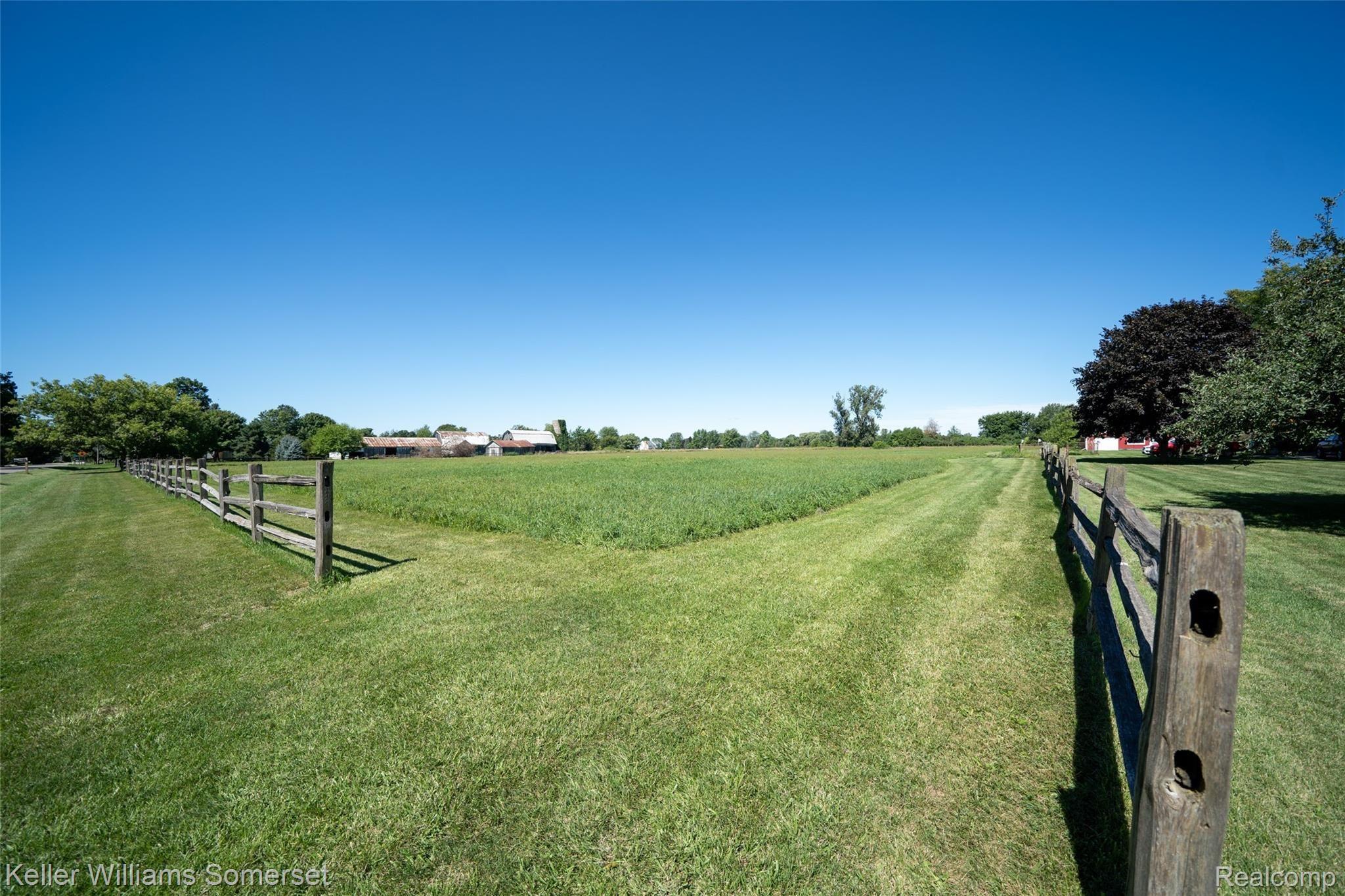 21225 Irwin Road Armada, MI 48005 - Photo 67 of 70 DSC07487.jpg