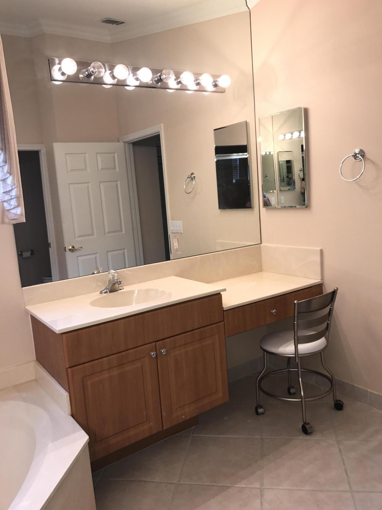 328 Springview Loop Port St. Lucie, FL 34986 - Photo 14 of 25 Master bath