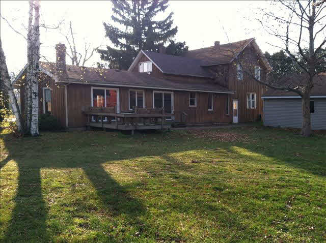 3150 Blue Bush Road Monroe, MI 48162 - Photo 4 of 11 Rear of Home