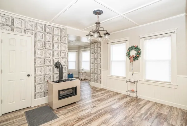 $2,200 | 4 Nemasket Street, Unit 2, Taunton, MA 02718