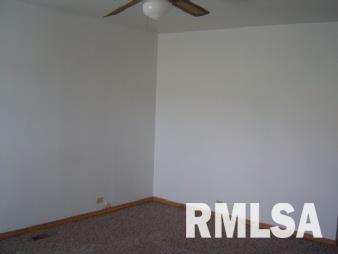 1604 Seminary Road Quincy, IL 62301 - Photo 4 of 6 Gallery Image 4