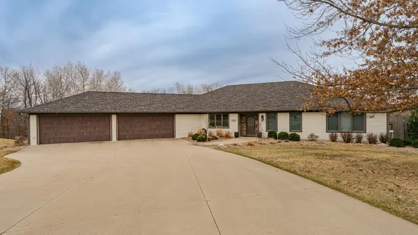 $1,285,000 | 1105 Greystone Lane Southwest, Rochester, MN 55902