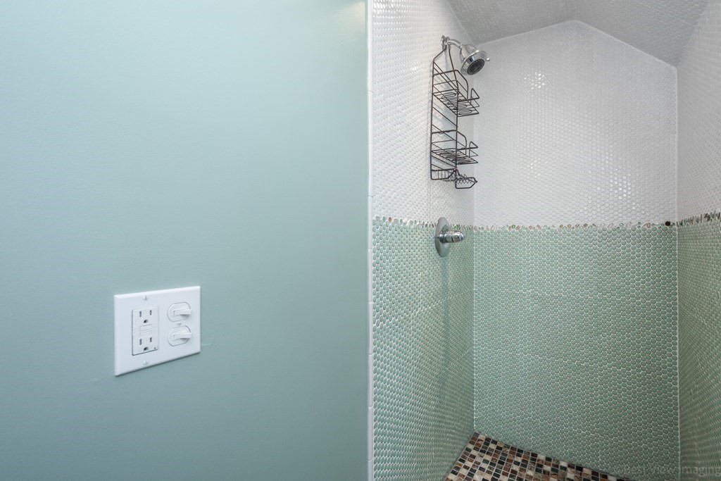 32 Kenmere Road, Unit 32 Medford, MA 02155 - Photo 33 of 38 Gallery Image 33