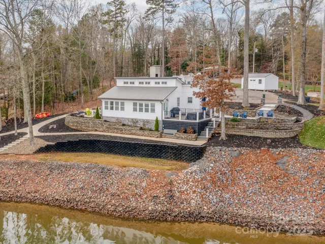 $1,199,999 | 6788 Bucleigh Road, Lake Wylie, SC 29710