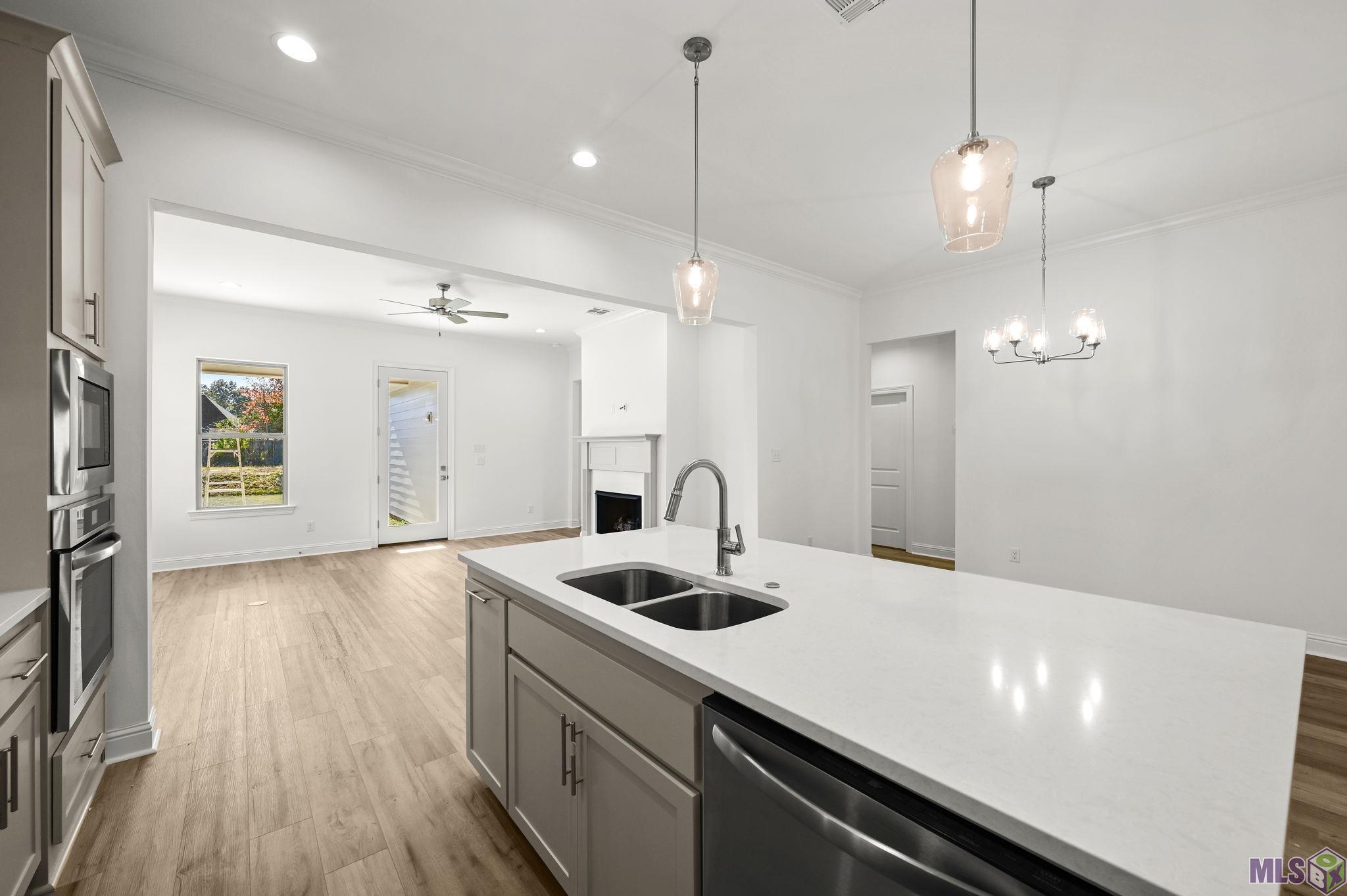 10474 Highpoint Drive Denham Springs, LA 70706 - Photo 9 of 24