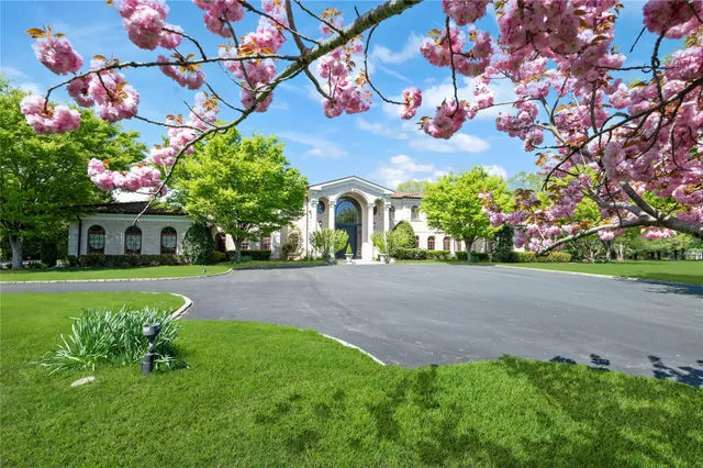 a front view of house with yard