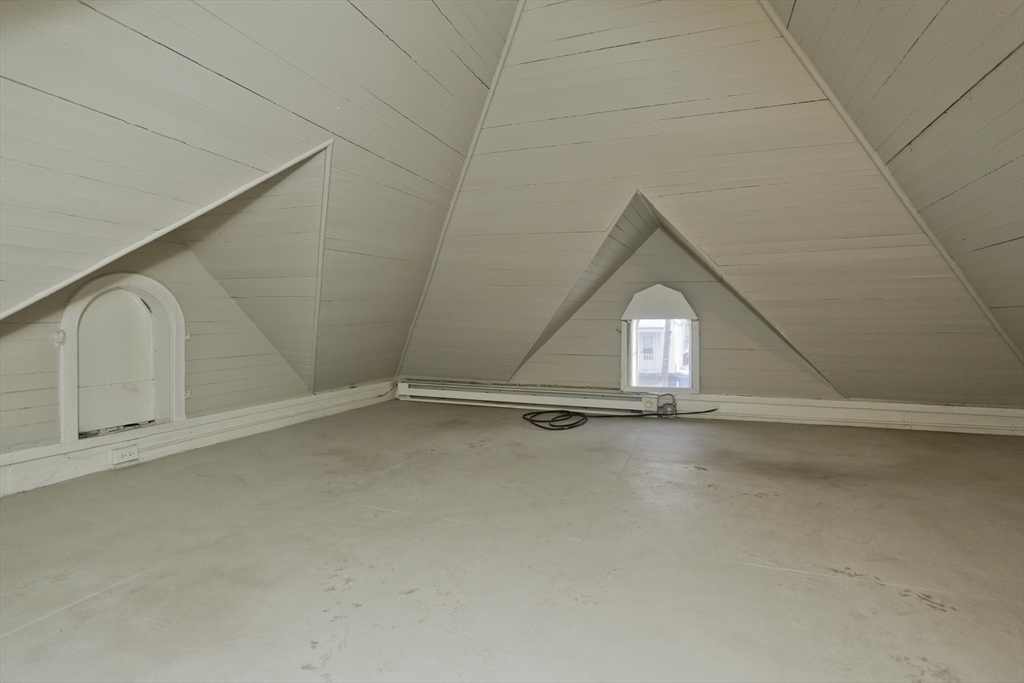 98 Ellsworth Avenue Springfield, MA 01118 - Photo 15 of 17 a view of an empty room and a window