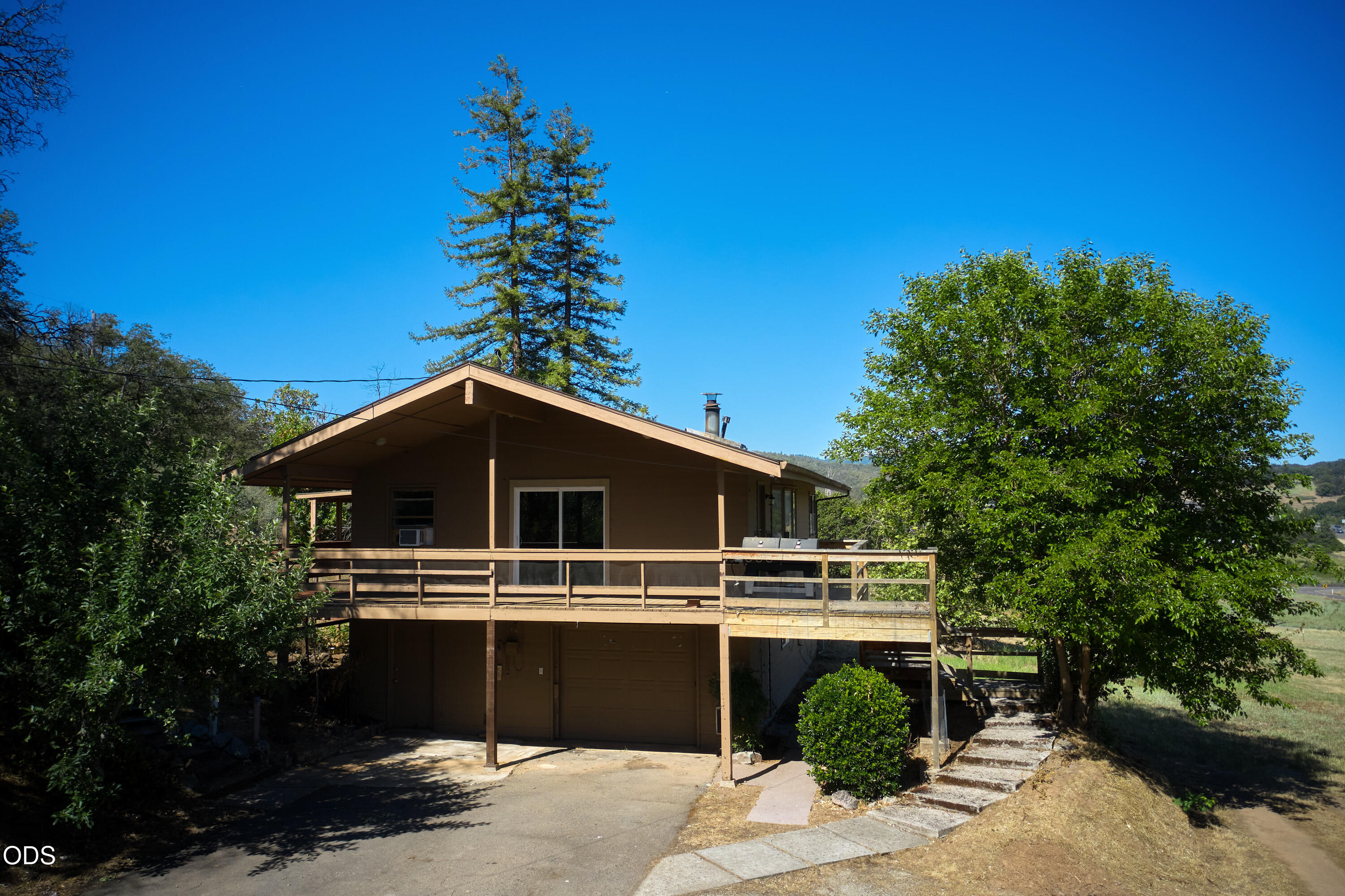 6530 Tolo Road Central Point, OR 97502 - Photo 2 of 35