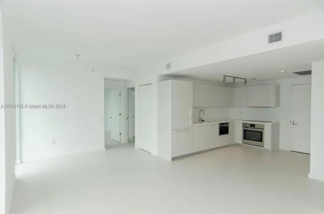 $595,000 | 501 Northeast 31st Street, Unit 2009, Miami, FL 33137