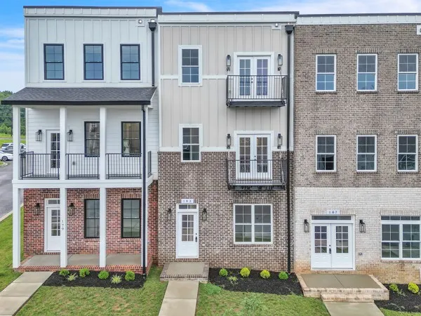 $415,155 | 183 Charleston Avenue, Pleasant View, TN 37146