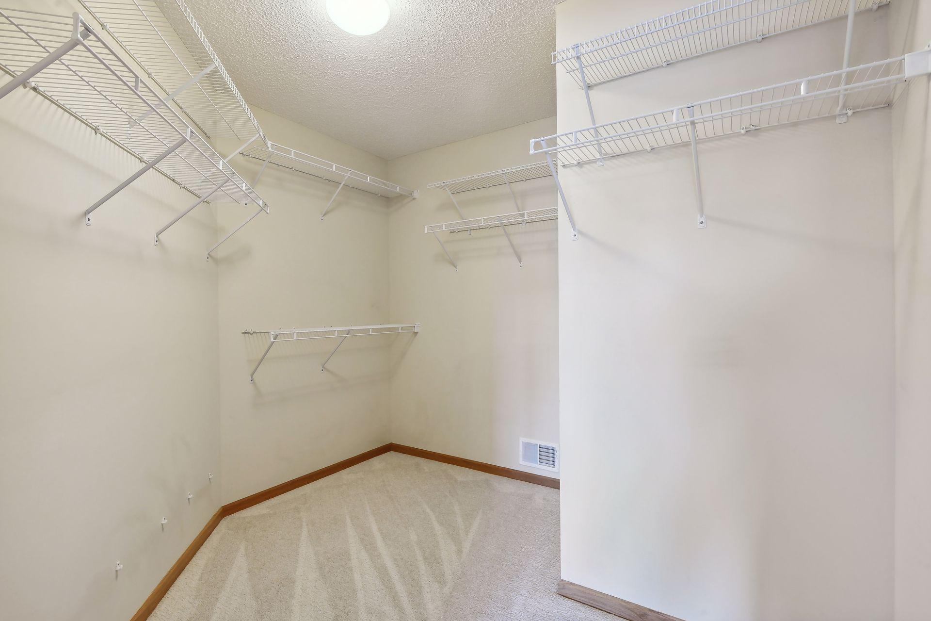 9615 Geisler Road Eden Prairie, MN 55347 - Photo 15 of 42 Gallery Image 15
