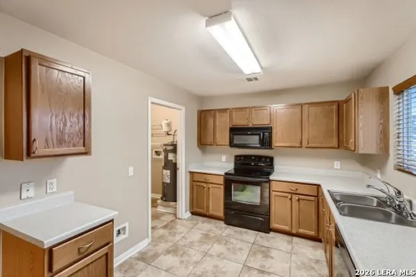 $2,125 | 1824 Cambridge Blue, San Antonio, TX 78260
