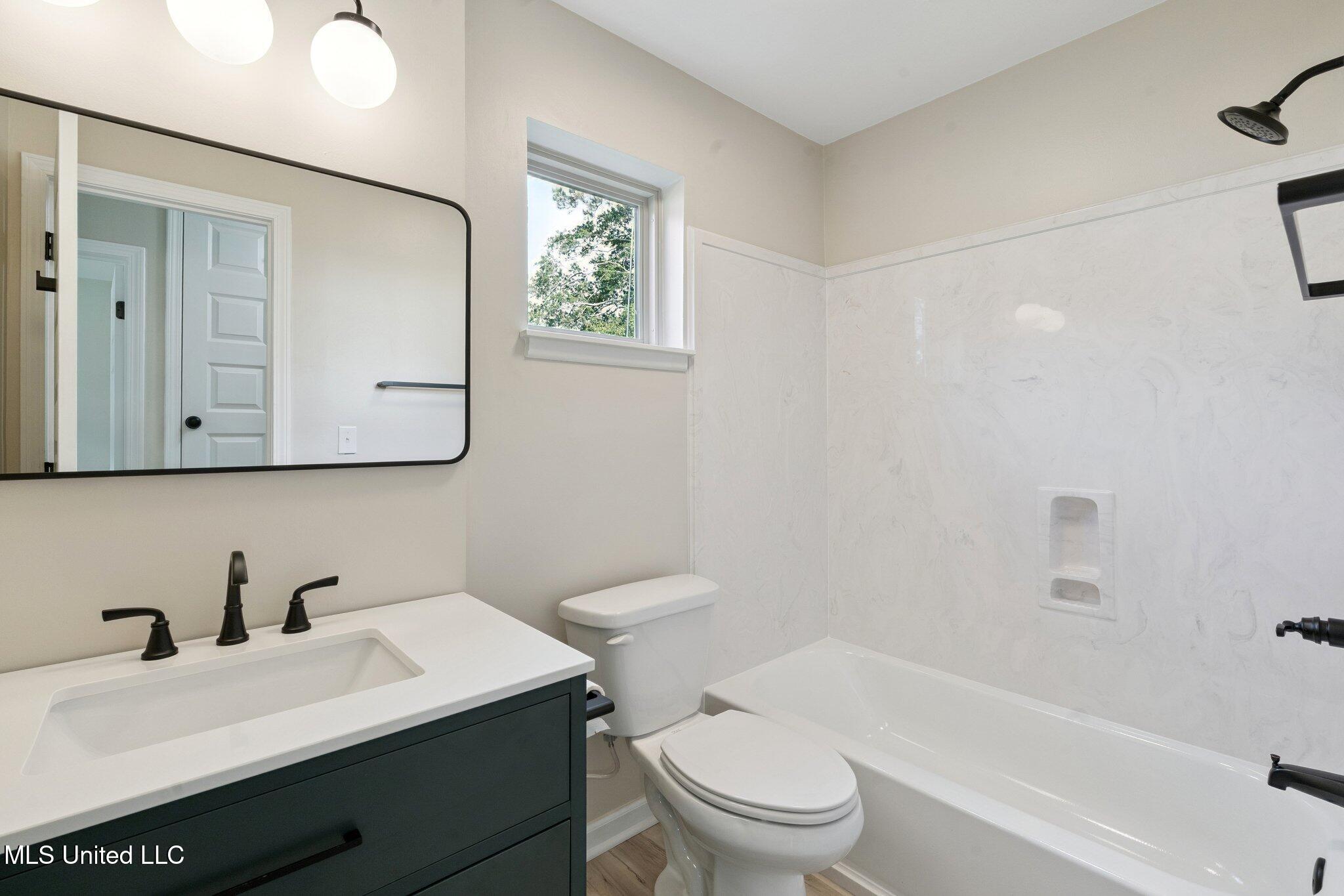 2718 Ridgeway Drive Gautier, MS 39553 - Photo 11 of 16 008