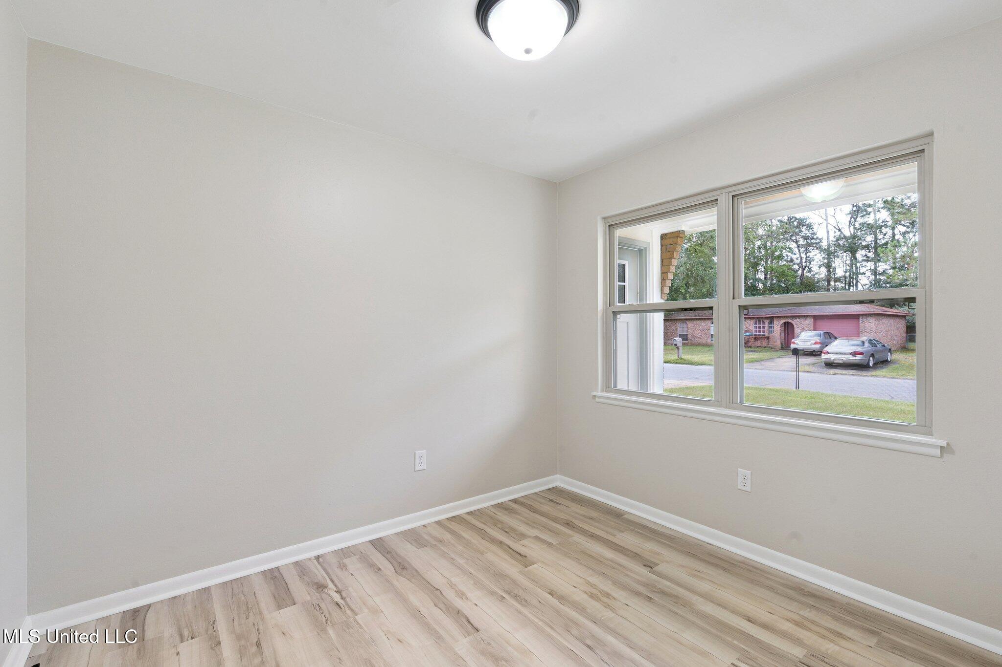 2718 Ridgeway Drive Gautier, MS 39553 - Photo 12 of 16 010