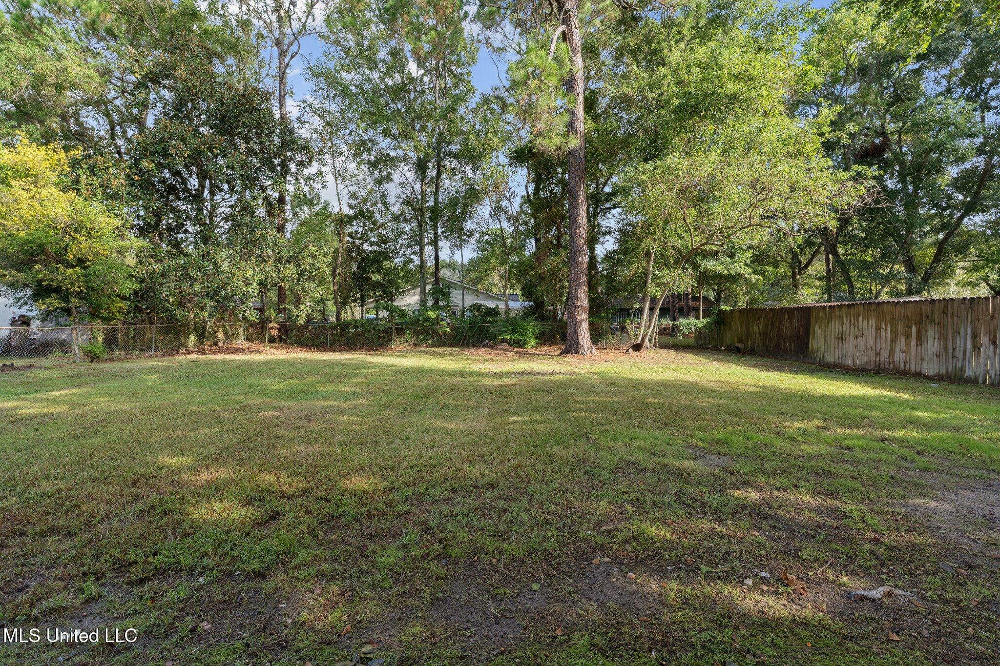 2718 Ridgeway Drive Gautier, MS 39553 - Photo 15 of 16 014