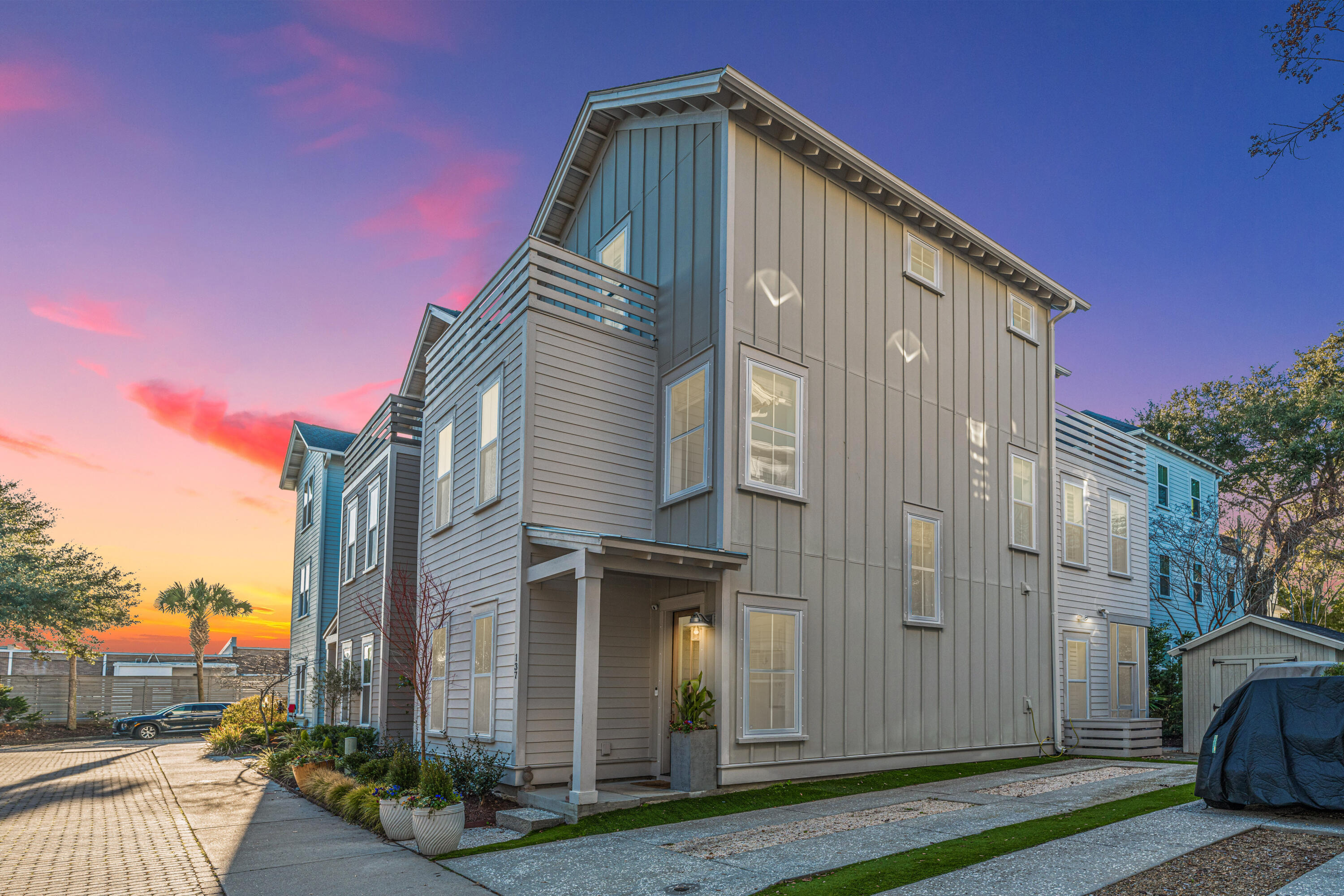 137 Bratton Circle Mount Pleasant, SC 29464 - Photo 3 of 53 137BrattonCir001