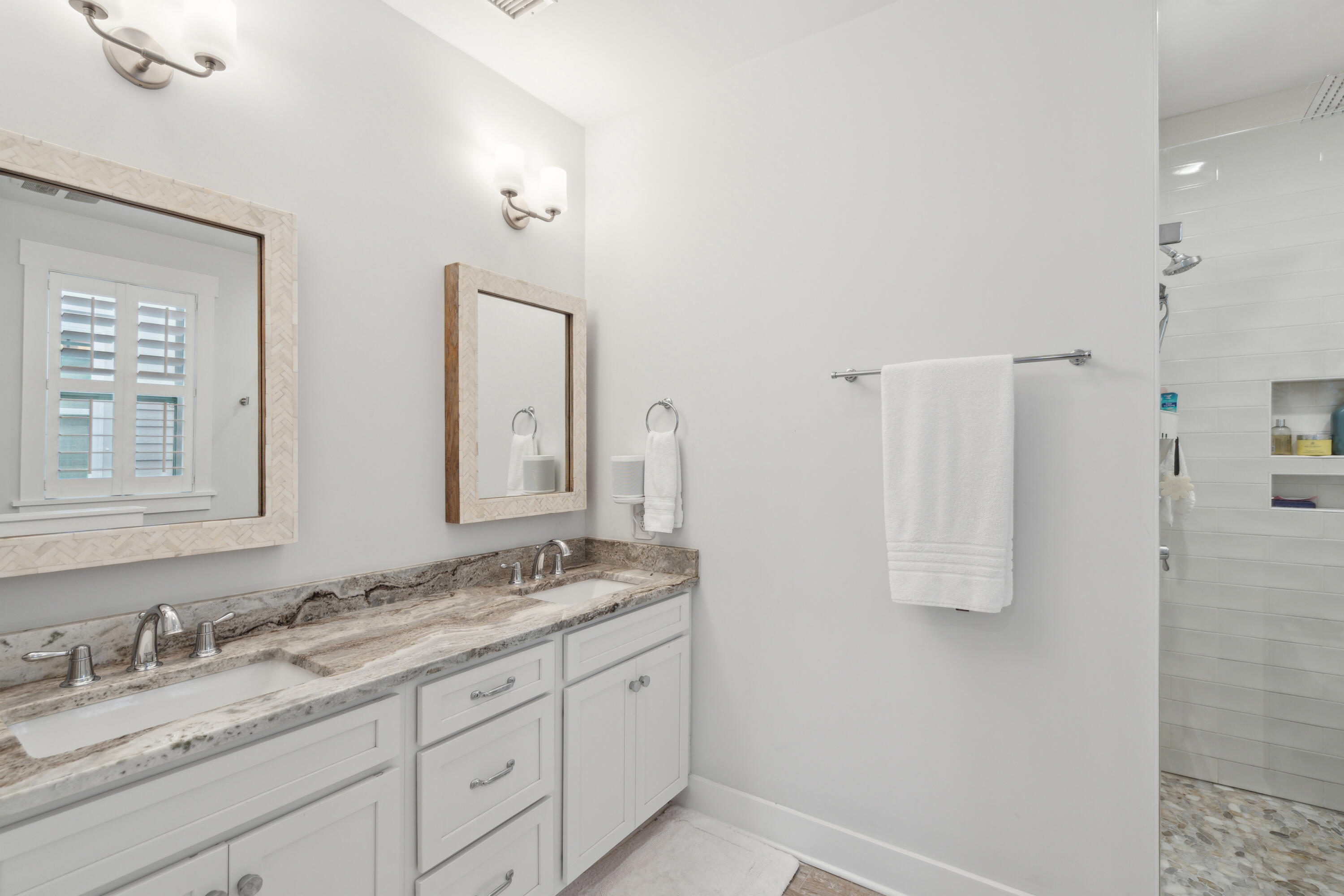 137 Bratton Circle Mount Pleasant, SC 29464 - Photo 35 of 53 137BrattonCir-KeenEyeMarketing-030