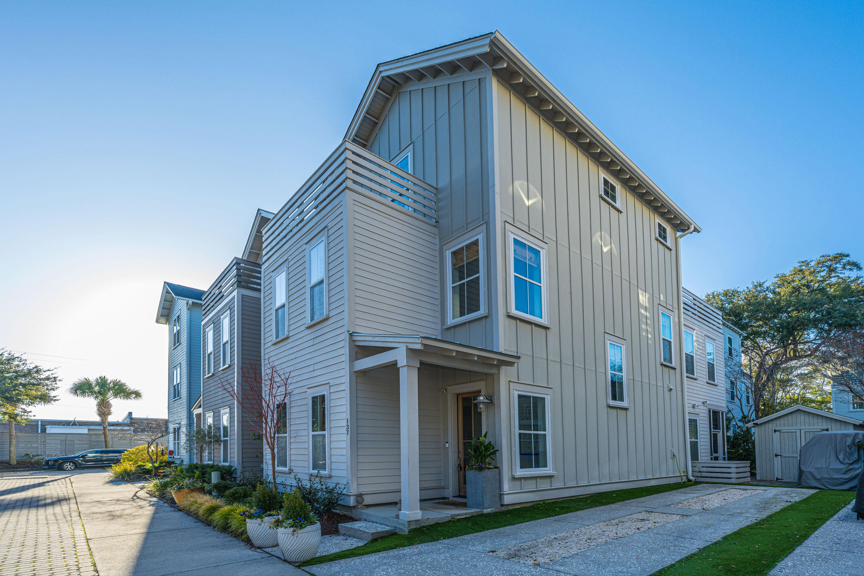 137 Bratton Circle Mount Pleasant, SC 29464 - Photo 7 of 53 137BrattonCir005