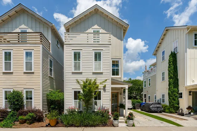 $950,000 | 137 Bratton Circle, Mount Pleasant, SC 29464