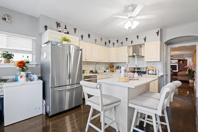 $429,900 | 6921 26th Street, Berwyn, IL 60402