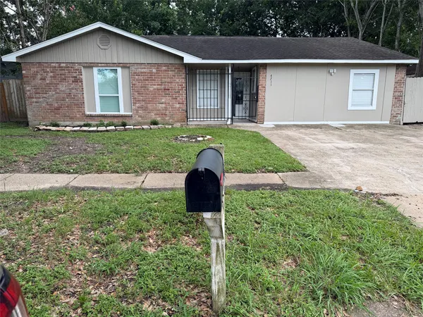 $2,000 | 4711 Beechaven Street, Houston, TX 77053