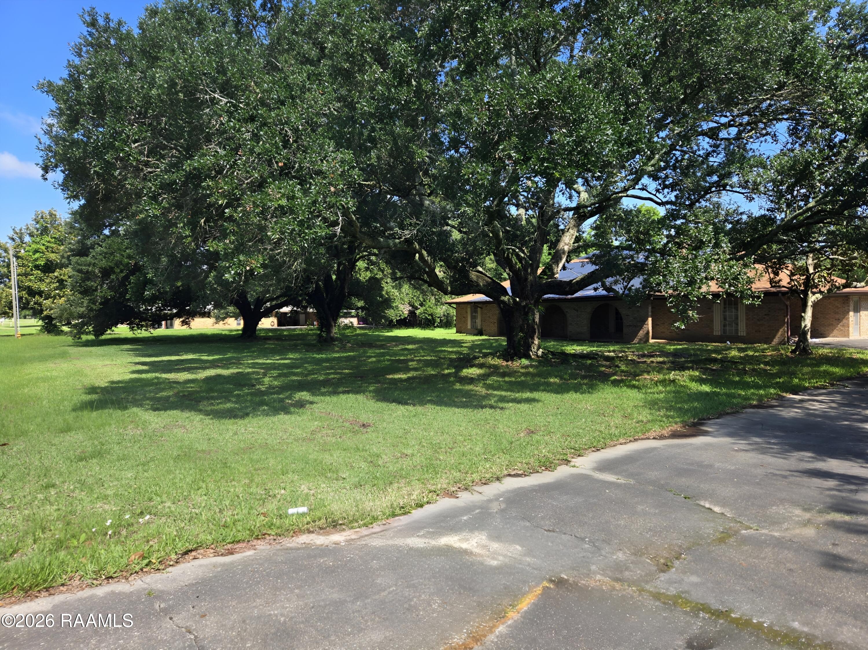 408 Ole Colony Road Lafayette, LA 70506 - Photo 2 of 30