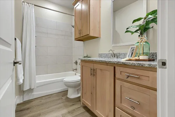 $2,300 | 136 Calvin Drive, Wolfforth, TX 79382