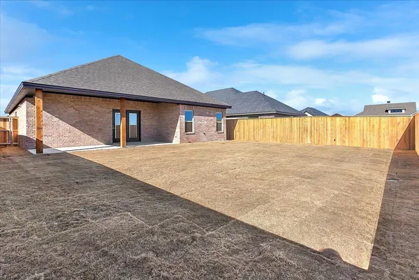 $2,300 | 136 Calvin Drive, Wolfforth, TX 79382