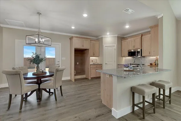 $2,300 | 136 Calvin Drive, Wolfforth, TX 79382