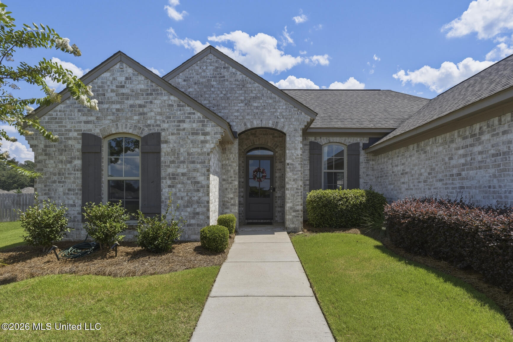 123 Kings Crossing Canton, MS 39046 - Photo 3 of 29 123 Kings Crossing-4
