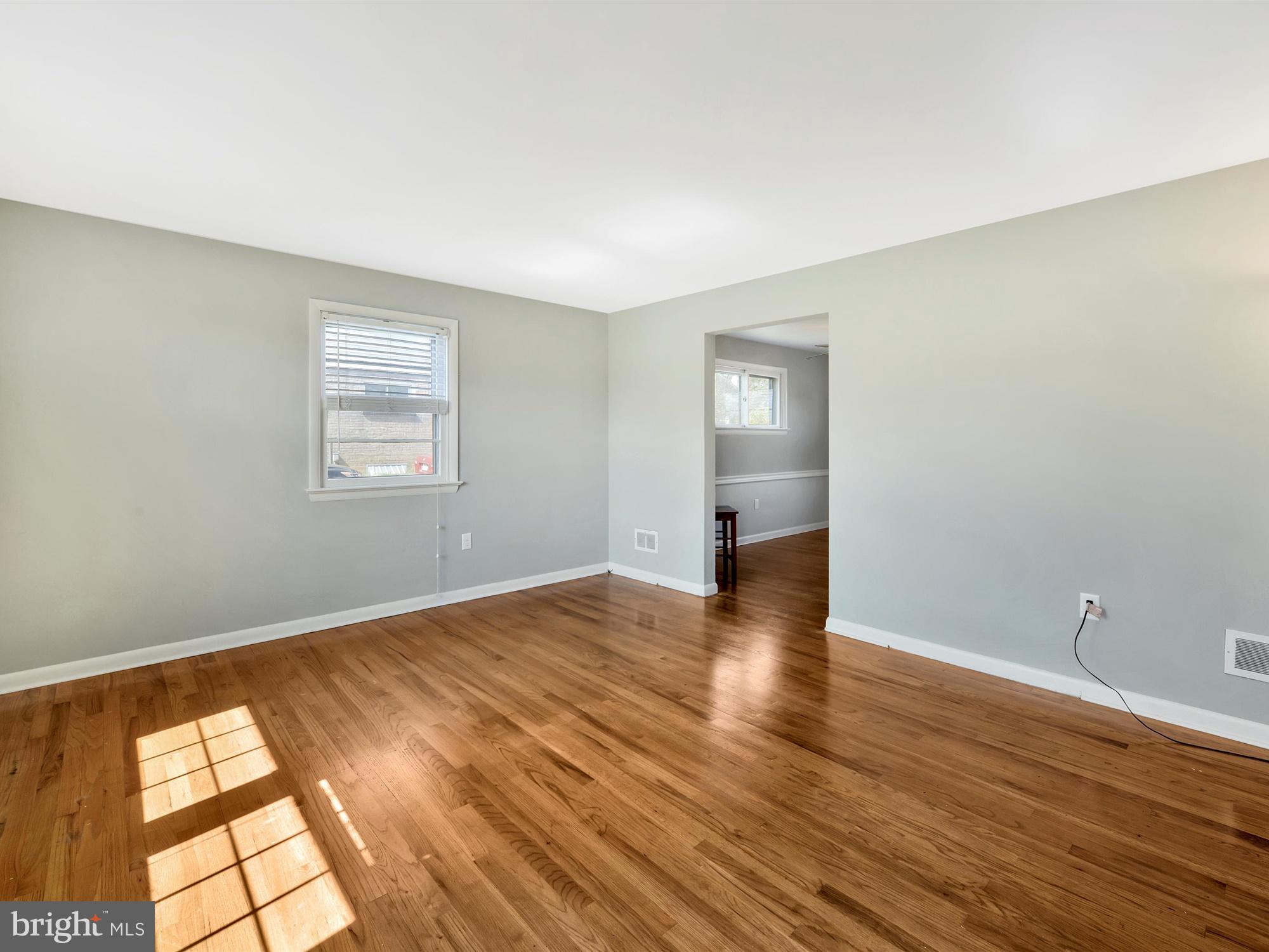1783 Hemlock Road Lancaster, PA 17603 - Photo 3 of 26 Living Room