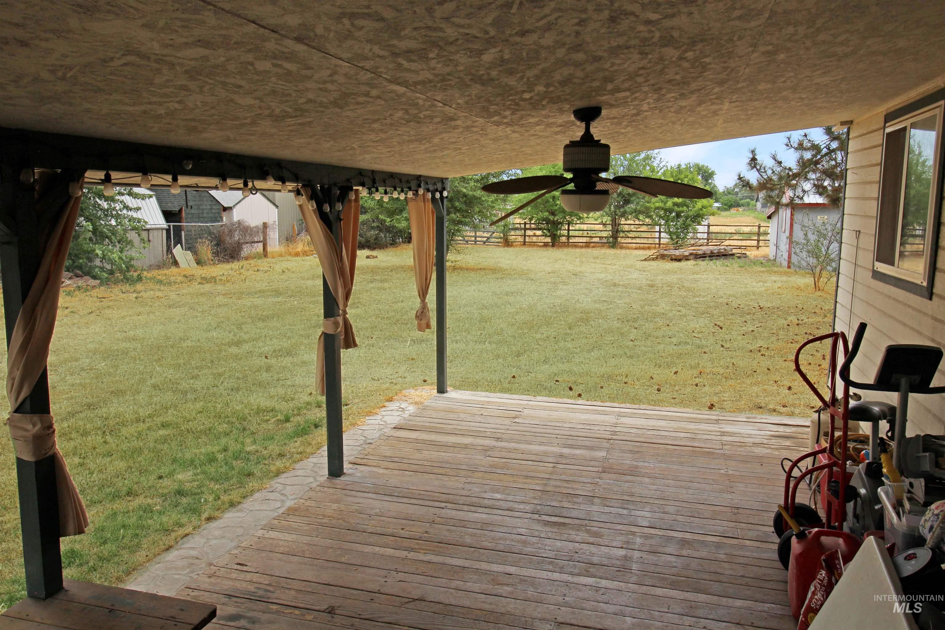 1265 Pioneer Road Weiser, ID 83672 - Photo 4 of 29 Deck
