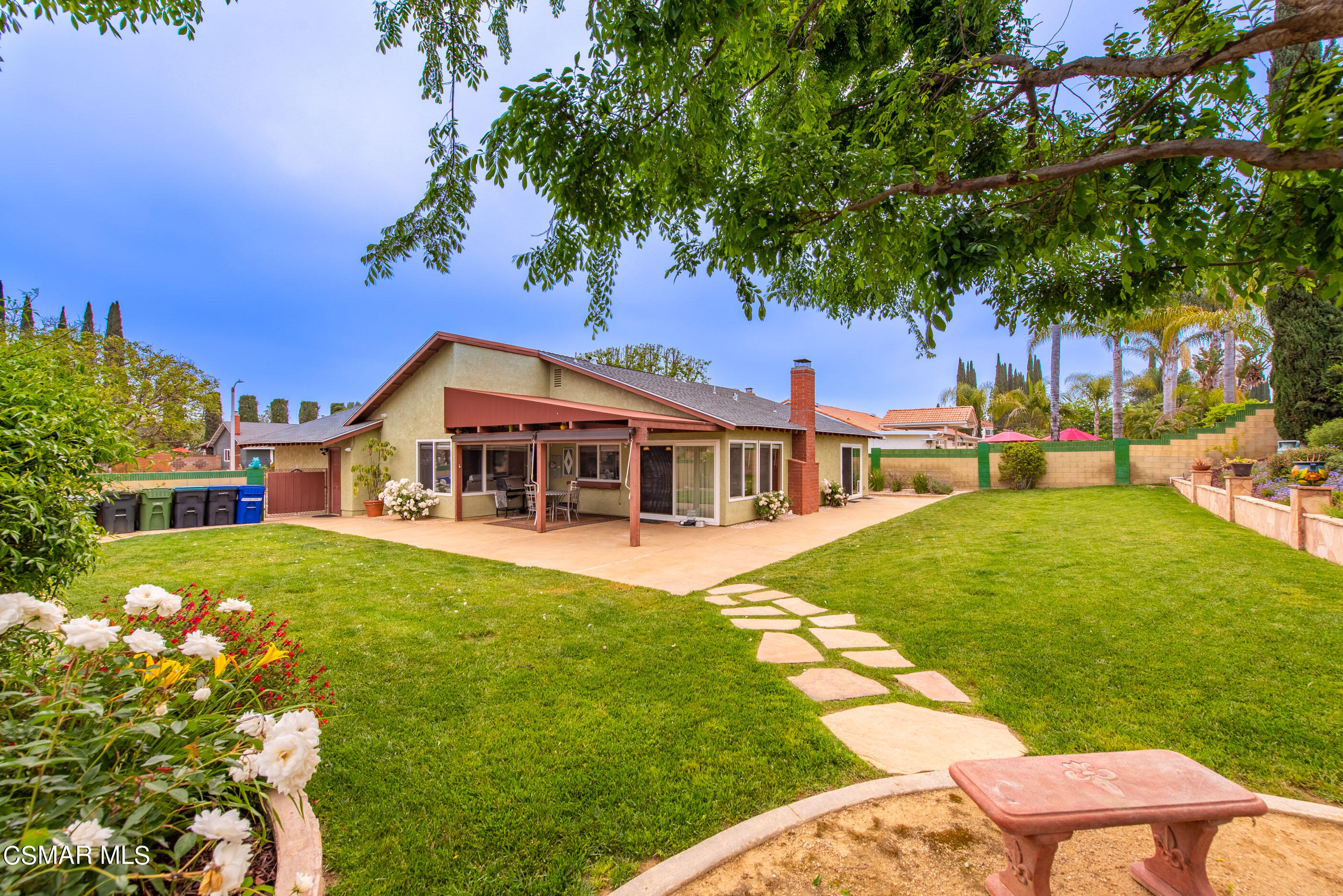 852 Weaver Street Simi Valley, CA 93065 - Photo 40 of 45 a front view of a house with garden