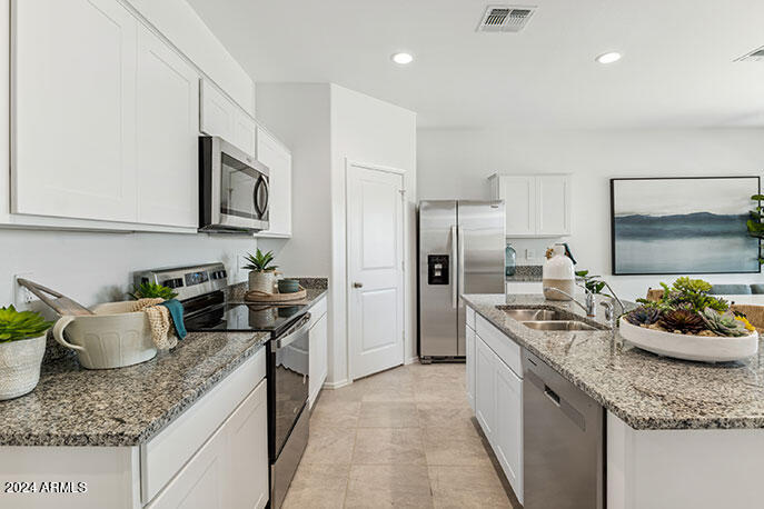 17795 North Ravello Road Maricopa, AZ 85138 - Photo 8 of 33 Cali