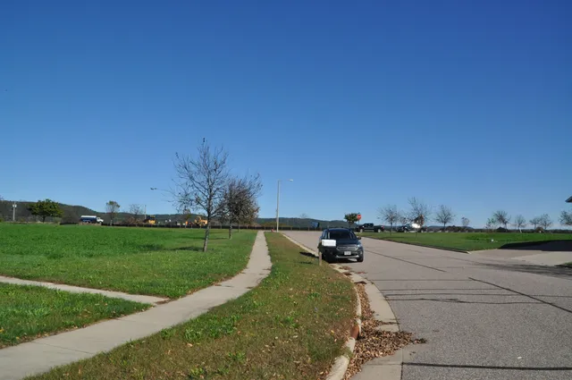 $37,500 | 40 Spring Spring Green, Spring Green, WI 53588