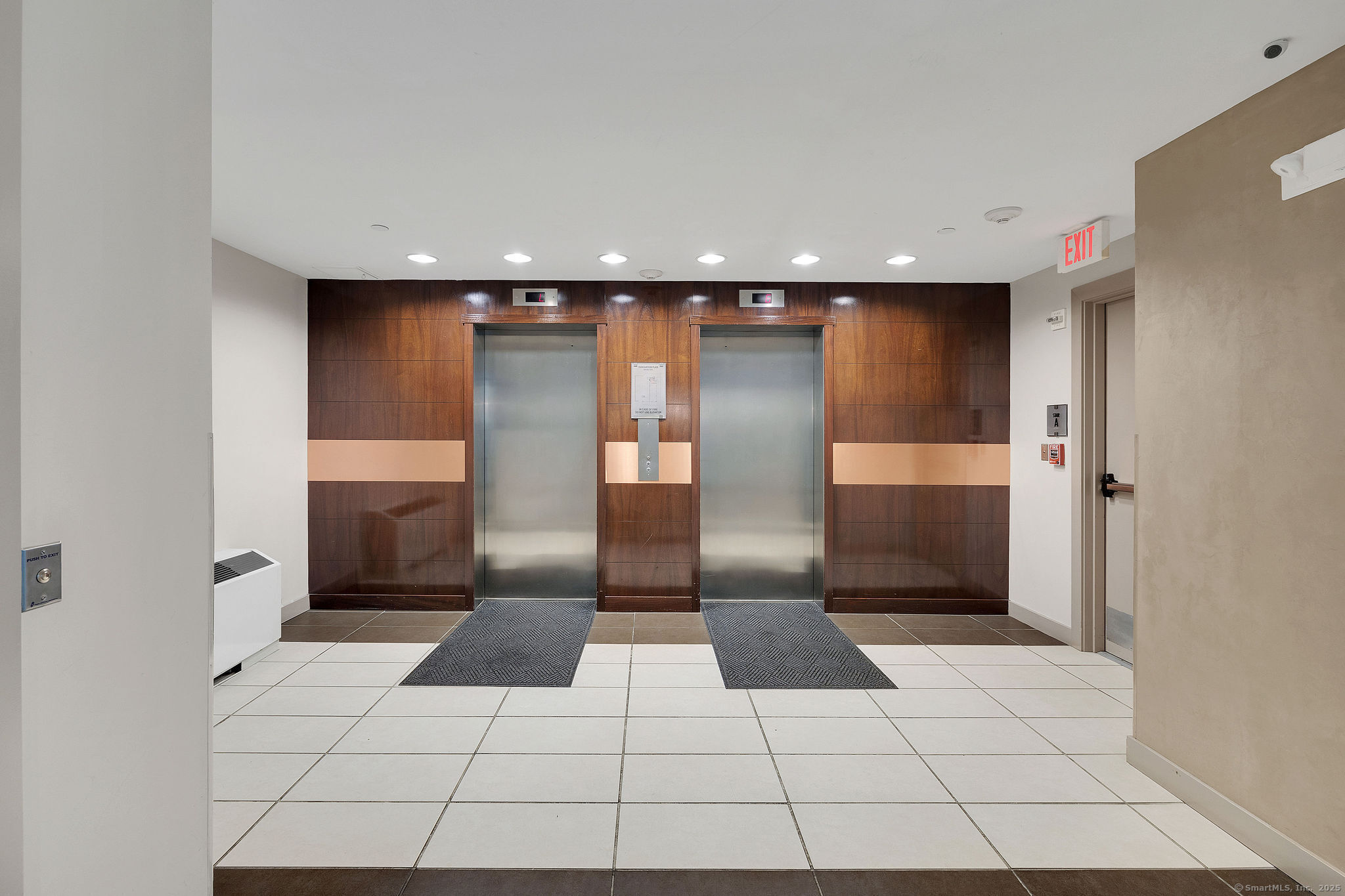 1515 Summer Street, Unit 302 Stamford, CT 06905 - Photo 31 of 33 a view of an entryway