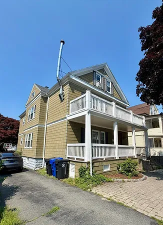 $3,980 | 62 Freeman Street, Unit 2, Arlington, MA 02474