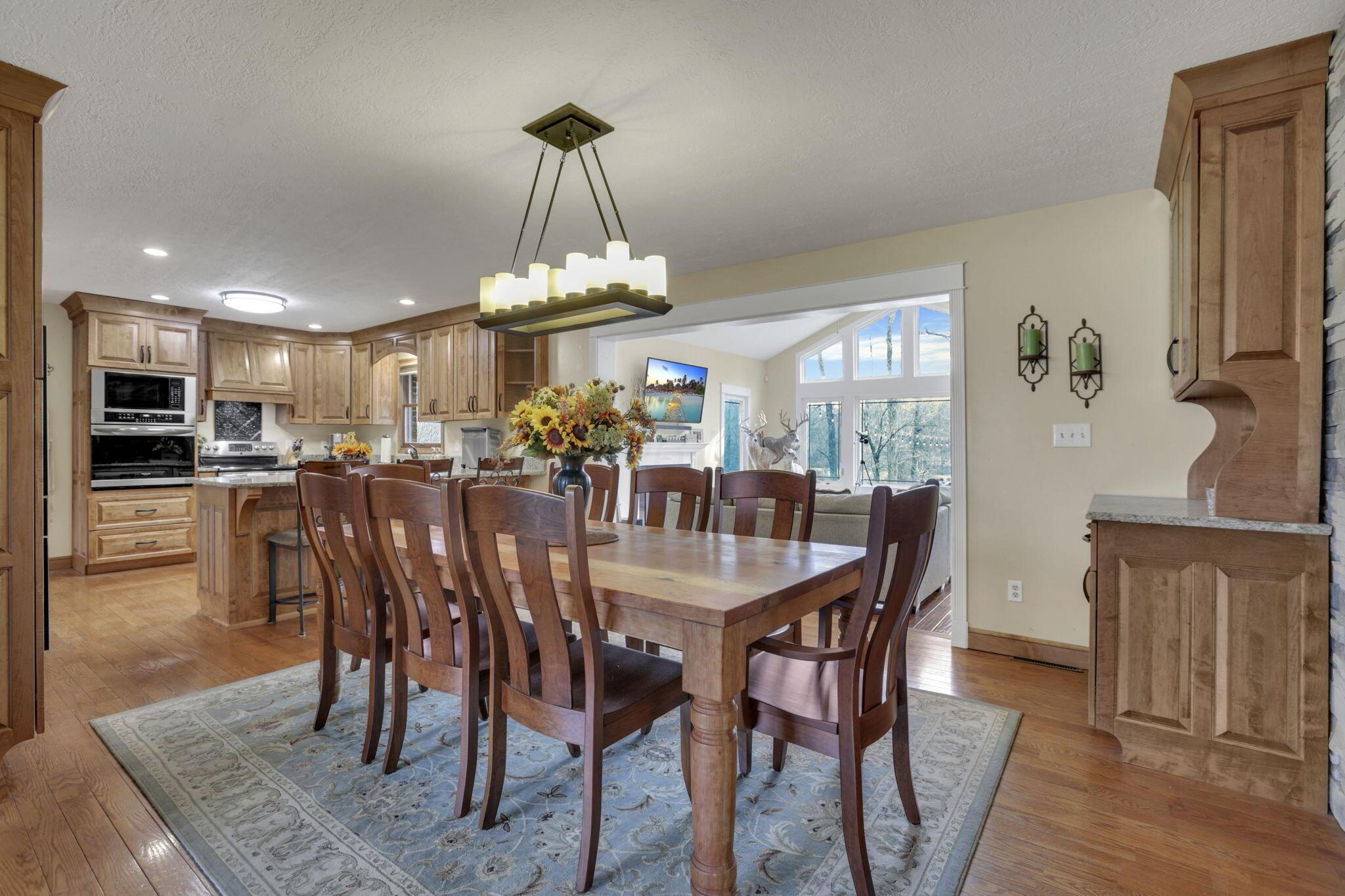 4821 Hazelton-Etna Road Southwest Pataskala, OH 43062 - Photo 26 of 93 Dining Room