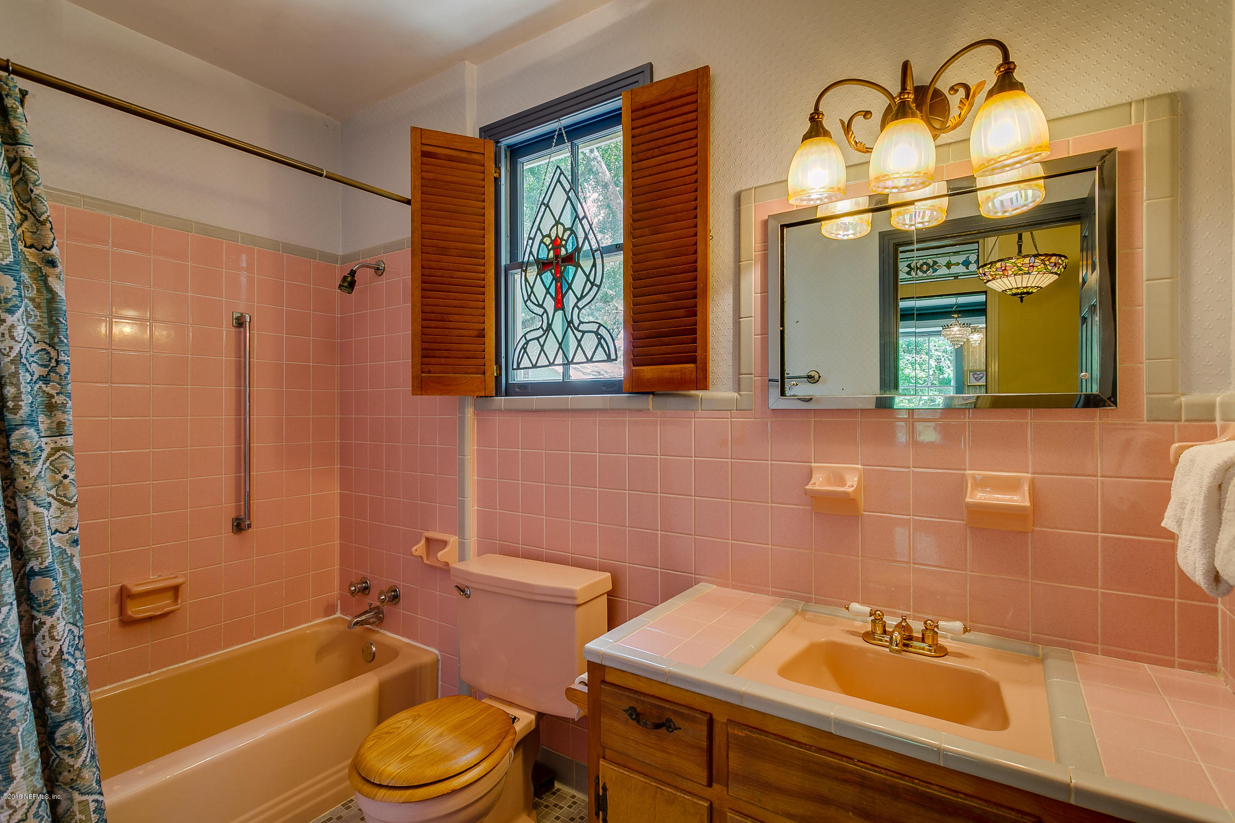 25 Riberia Street St. Augustine, FL 32084 - Photo 13 of 43 Master_Bathroom