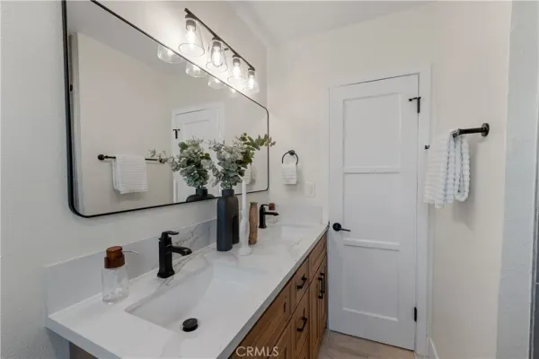 $1,699,900 | 130 South Lime Street, Orange, CA 92868