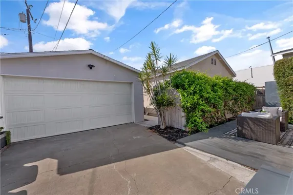 $1,699,900 | 130 South Lime Street, Orange, CA 92868