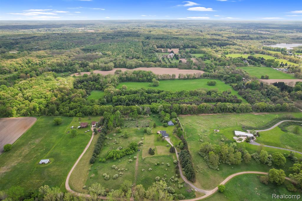 19101 Weller Road Gregory, MI 48137 - Photo 23 of 25